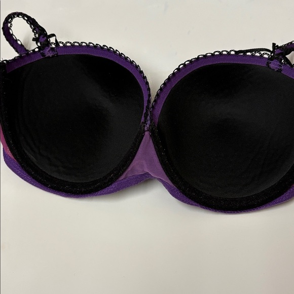 La Vie En Rose Violet underwire Bra with Lace Accents, 36D - Picture 9 of 9